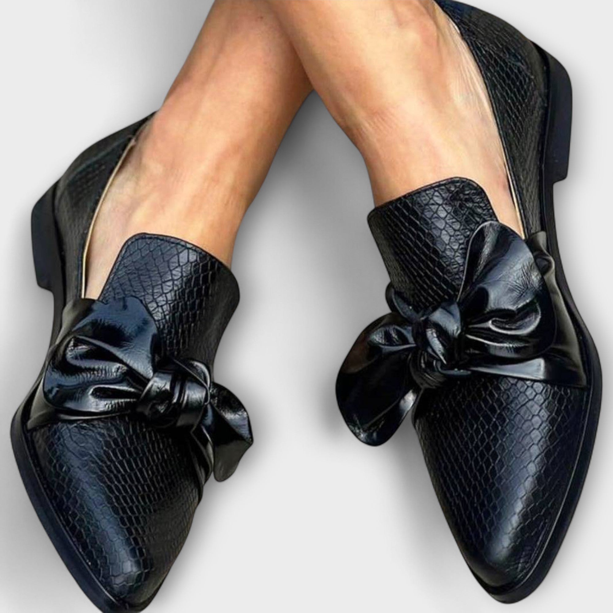 Claudia™ | Bow-Detailed Loafer